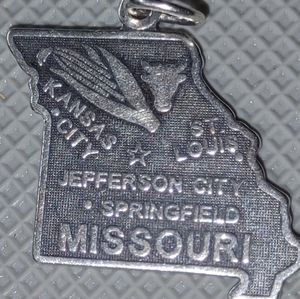 Vtg 925 Sundance Jewelry Co. Missouri Map Charm.